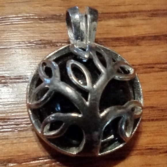 Sterling and onyx tree of life necklace - Picture 13 of 16